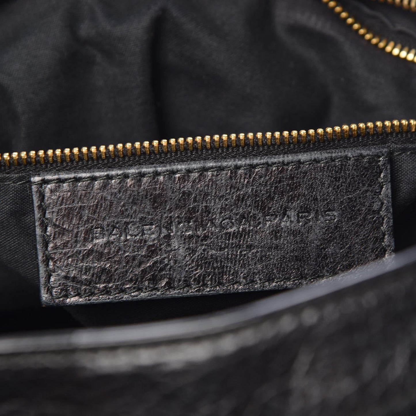 Agneau Giant 12 Gold Hardware City Black