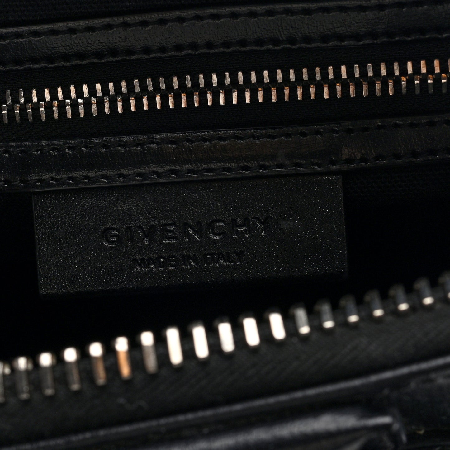 Shiny Lord Calfskin Mini Antigona Black