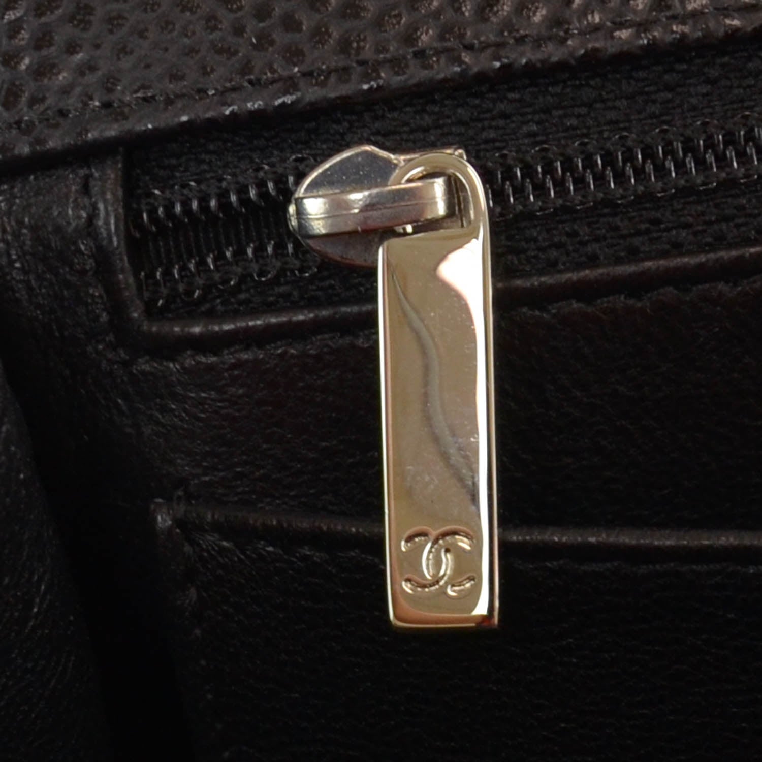 Chanel Caviar Jumbo Single Flap Black 8 of 10