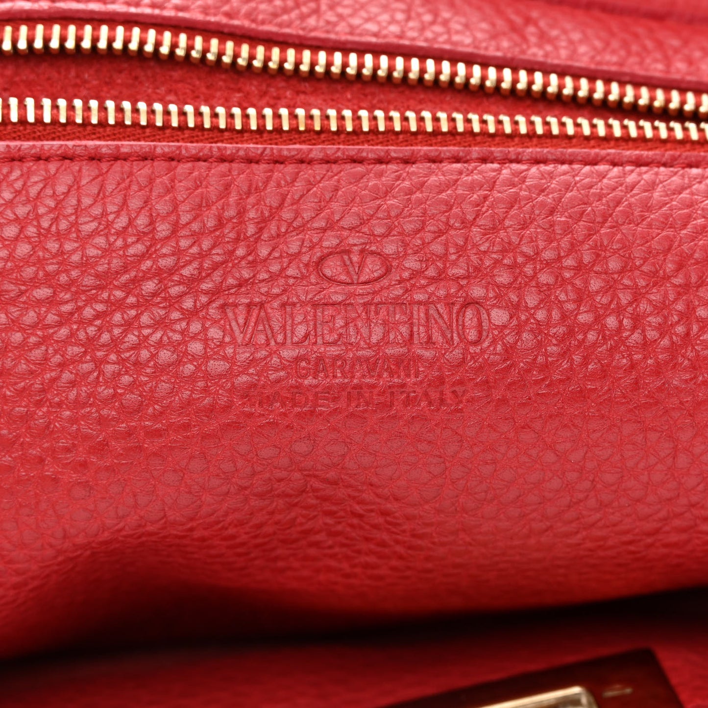 Vitello Monochrome Medium Rockstud Tote Rosso Valentino