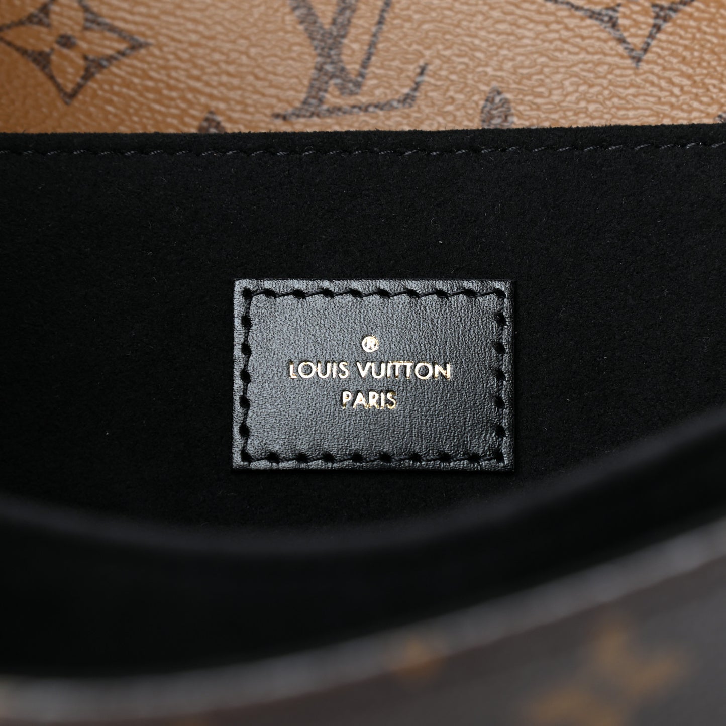 Reverse Monogram Pochette Metis