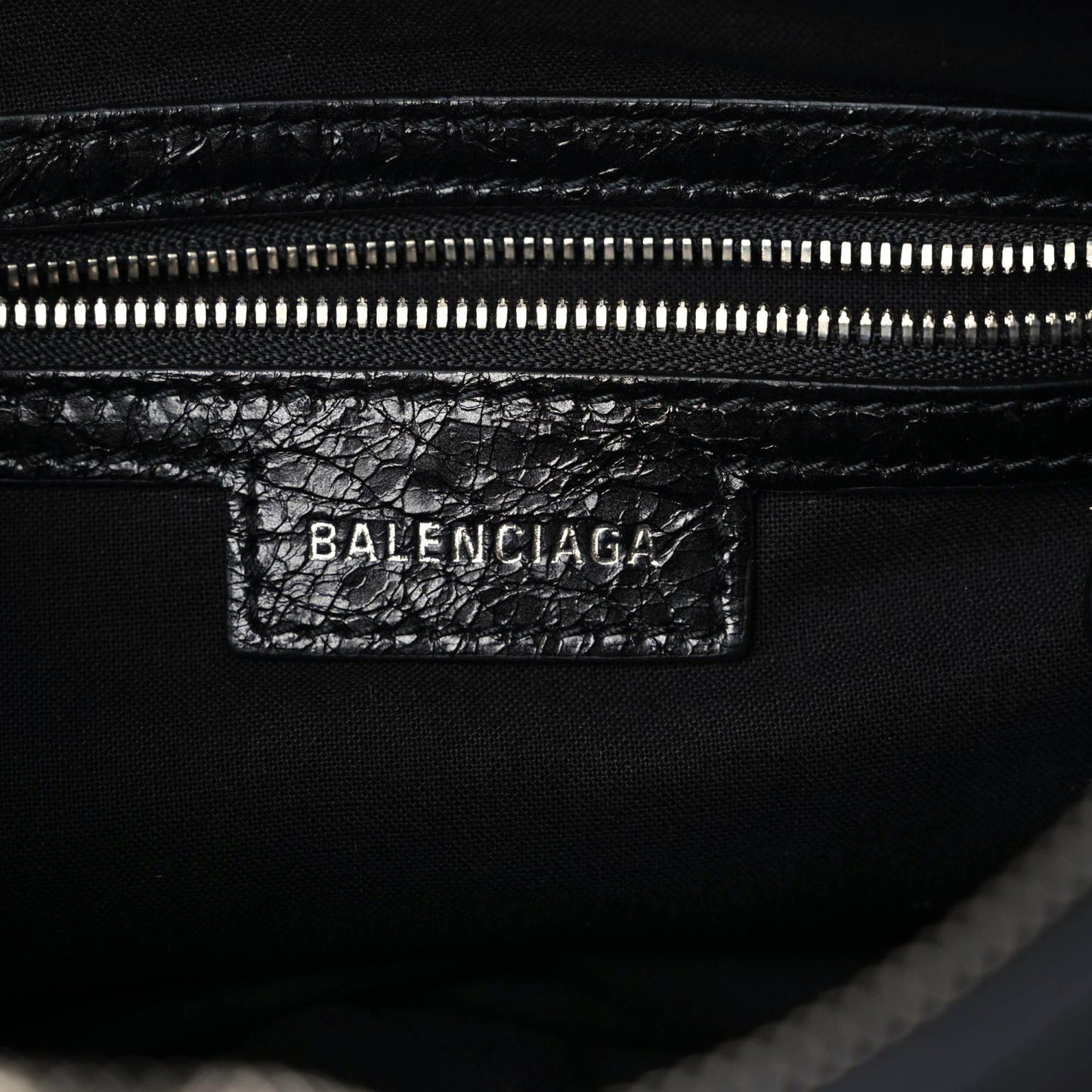 Agneau Arena Small Le Cagole Shoulder Bag Black