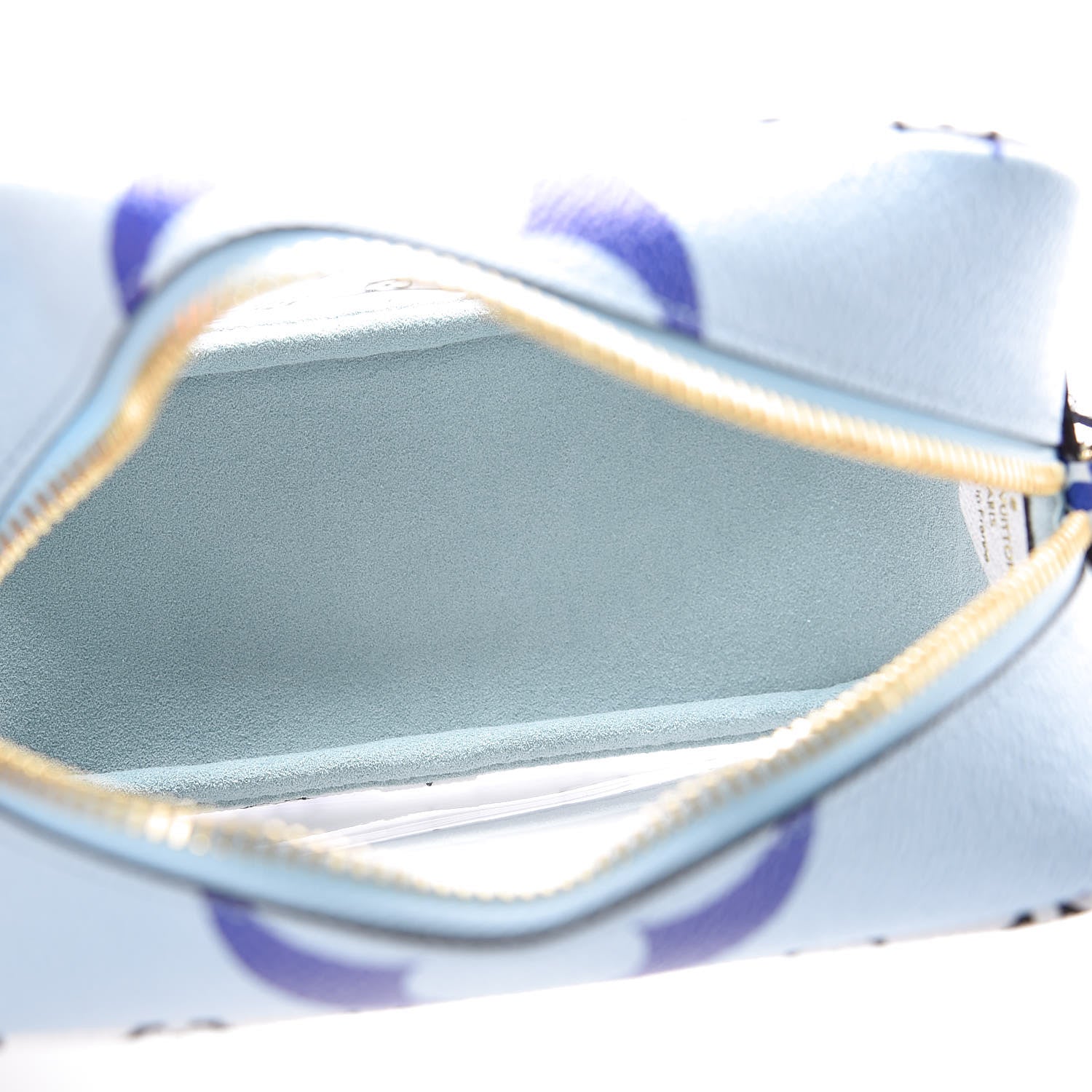 Louis Vuitton Monogram Giant Hawaii Beach Pouch Blue 7 of 9