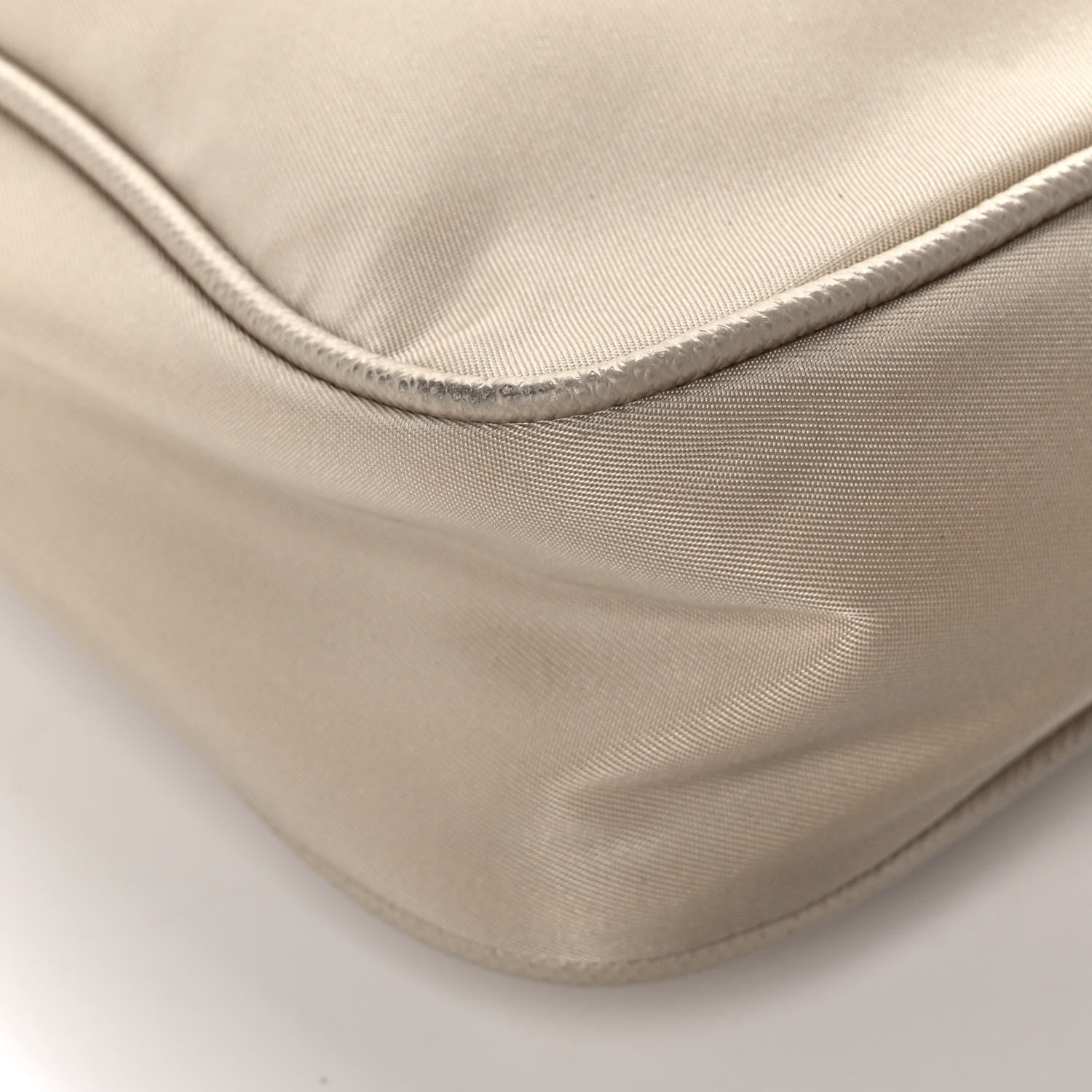 Prada Nylon Re-Edition 2005 Shoulder Bag Deserto 11 of 12