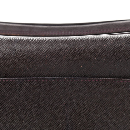 Louis Vuitton Taiga Reporter Messenger Acajou 13 of 14