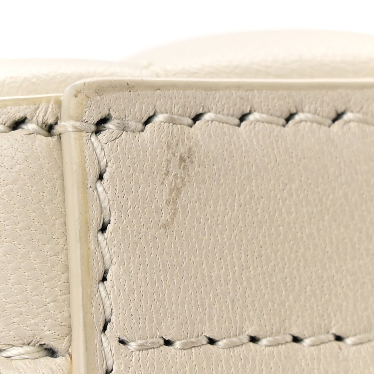 Saint Laurent Lambskin Matelasse Vicky Monogram Belt Bag Crema Soft 12 of 13
