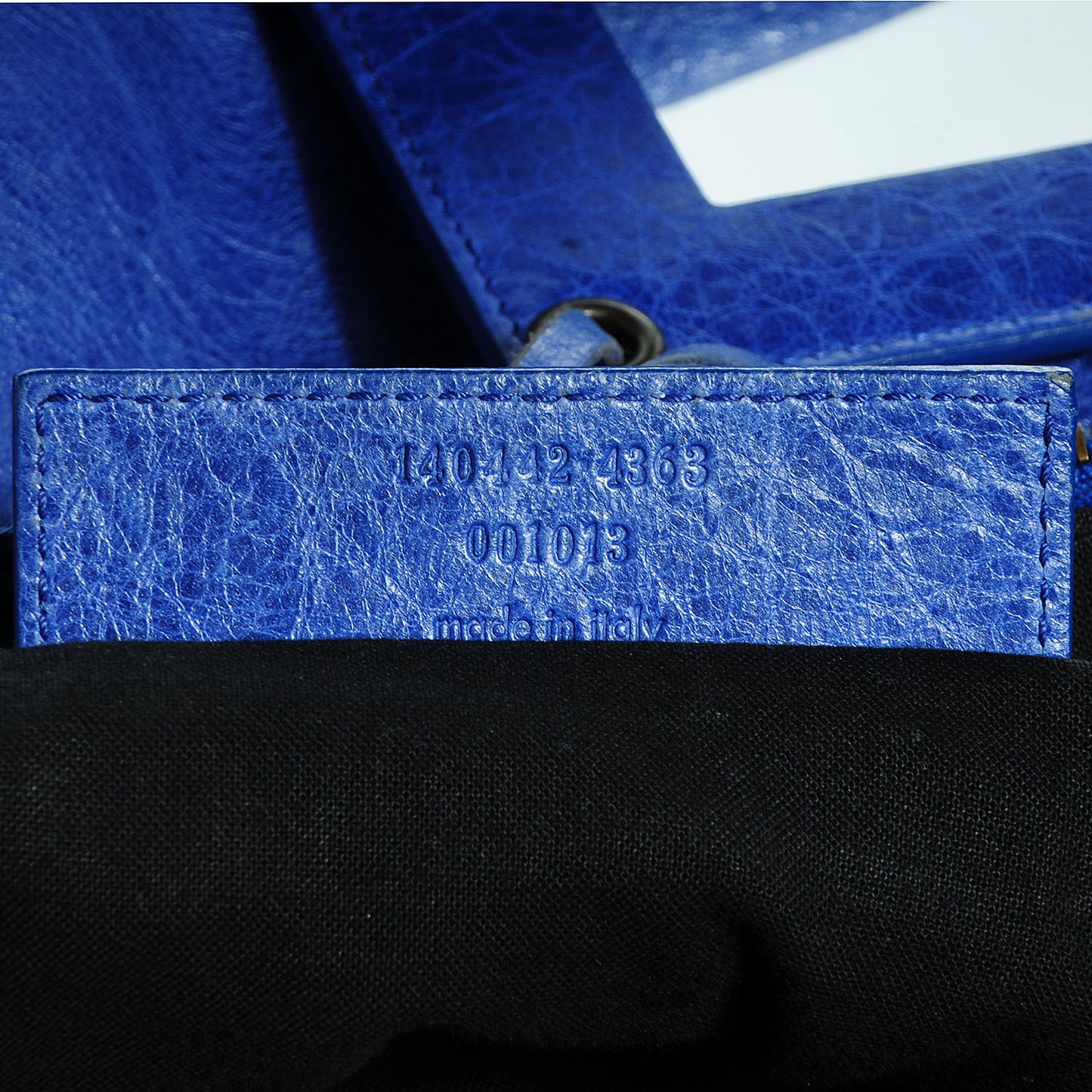 Agneau Classic Hardware Day Hobo Outremer