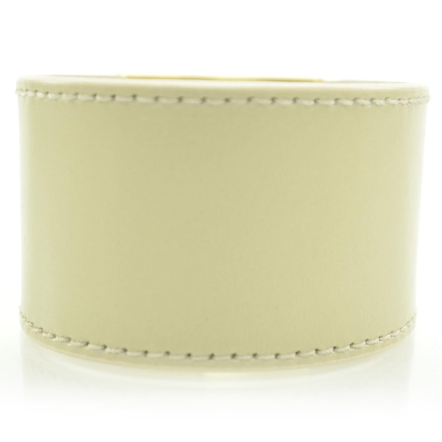 FASHIONPHILE SALVATOREFERRAGAMOLeatherGanciniCuff 4 of 5