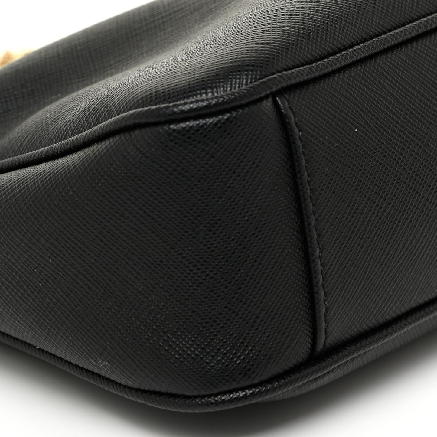 Saffiano Lux Re-Edition 2005 Shoulder Bag Black