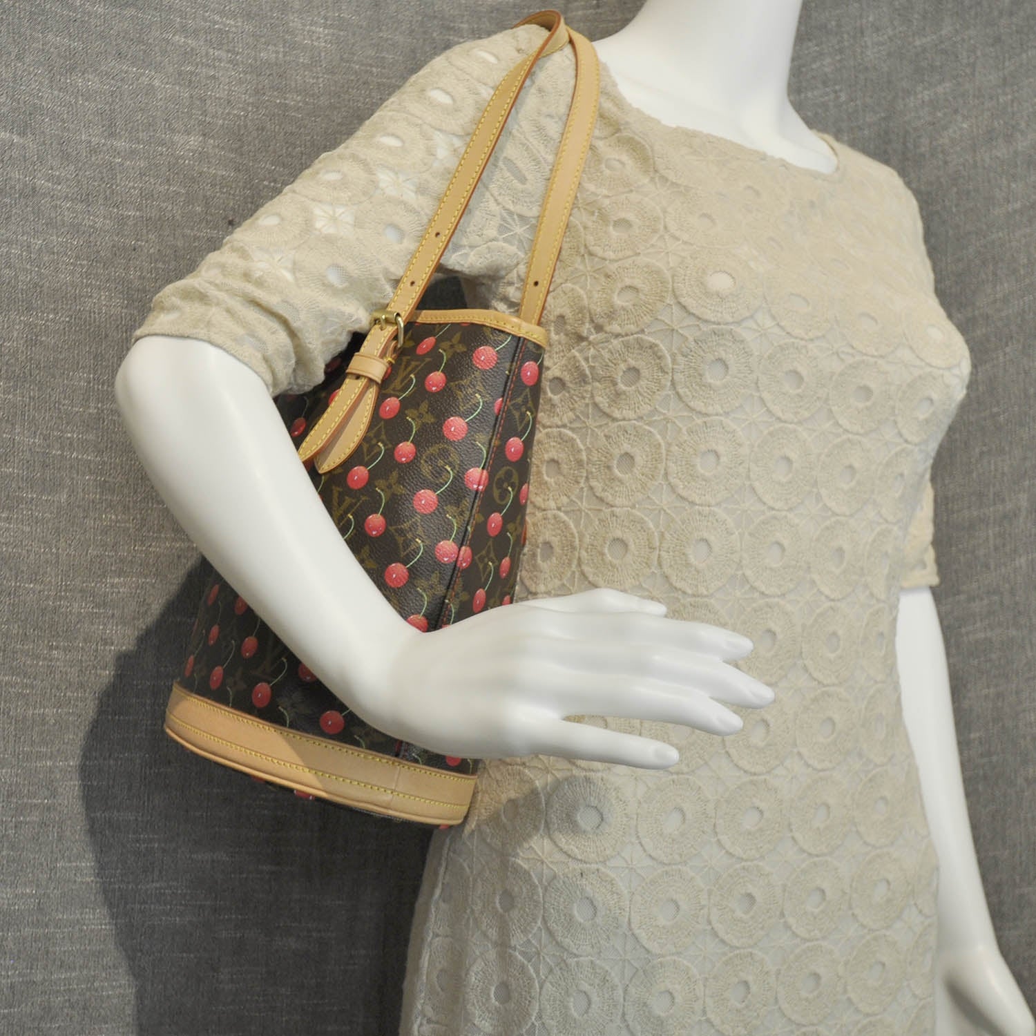 Louis Vuitton Monogram Cerises Bucket 2 of 9