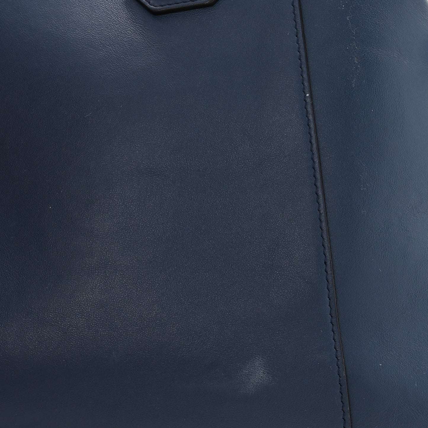 Smooth Calfskin Medium Soft Antigona Midnight