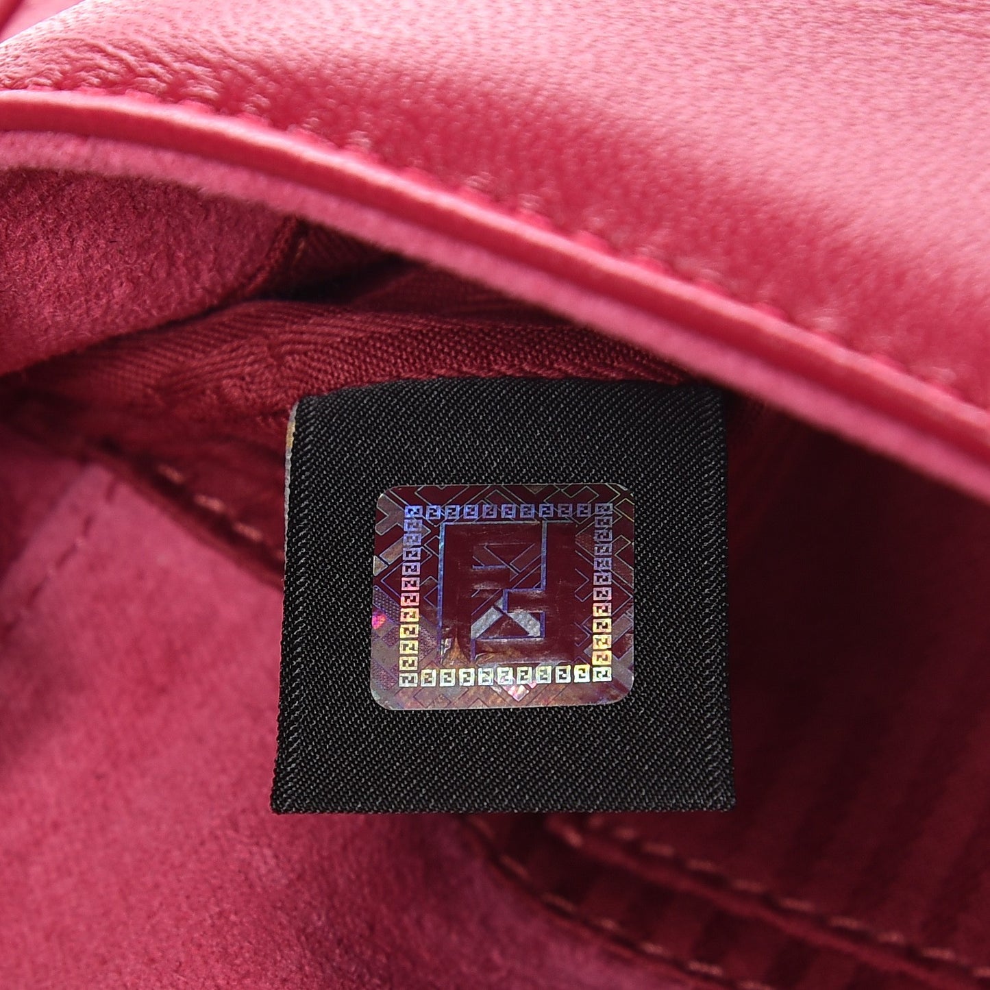Nappa Fendista Pouchette Crossbody Fuxia Scuro