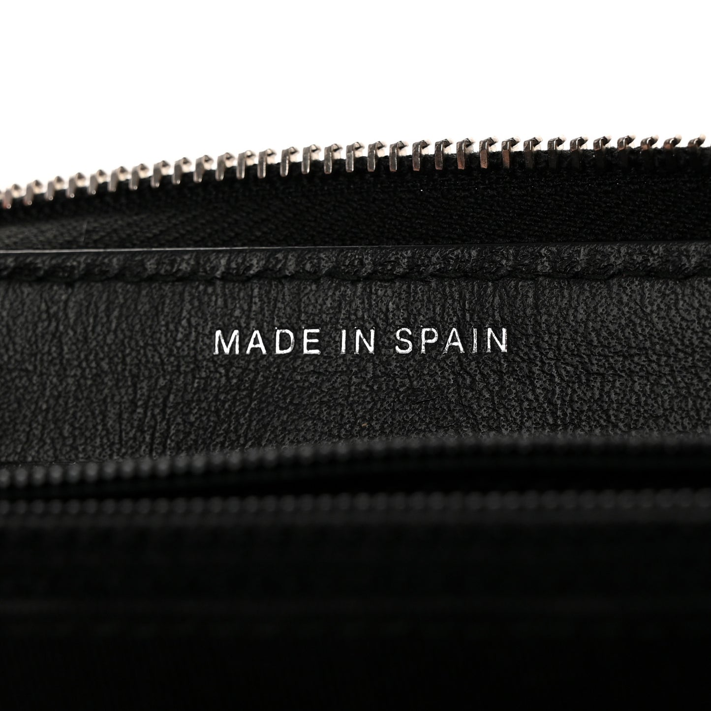 Iridescent Caviar Quilted Medium Zip Around Wallet Black