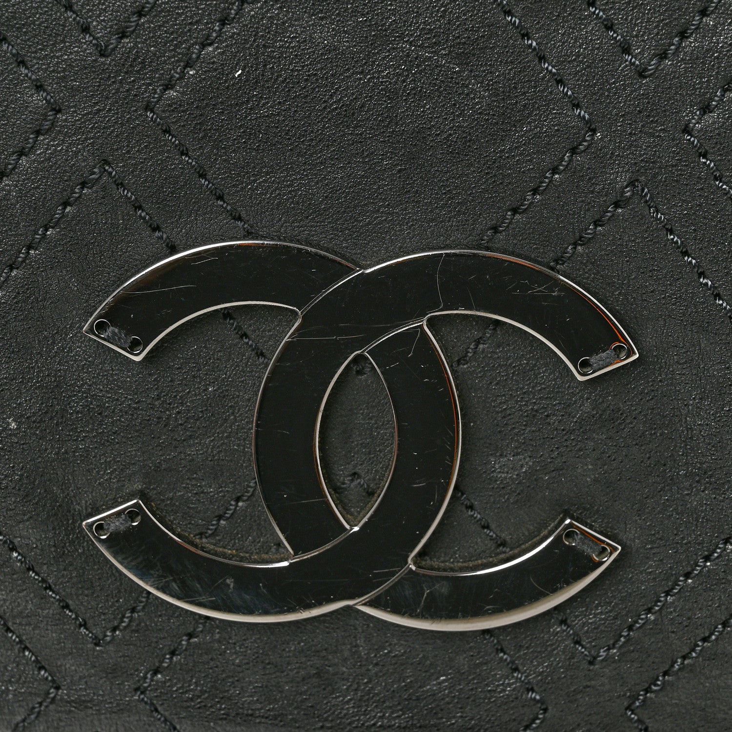 Chanel Calfskin Diamond Stitch Large Messenger Black 11 of 15