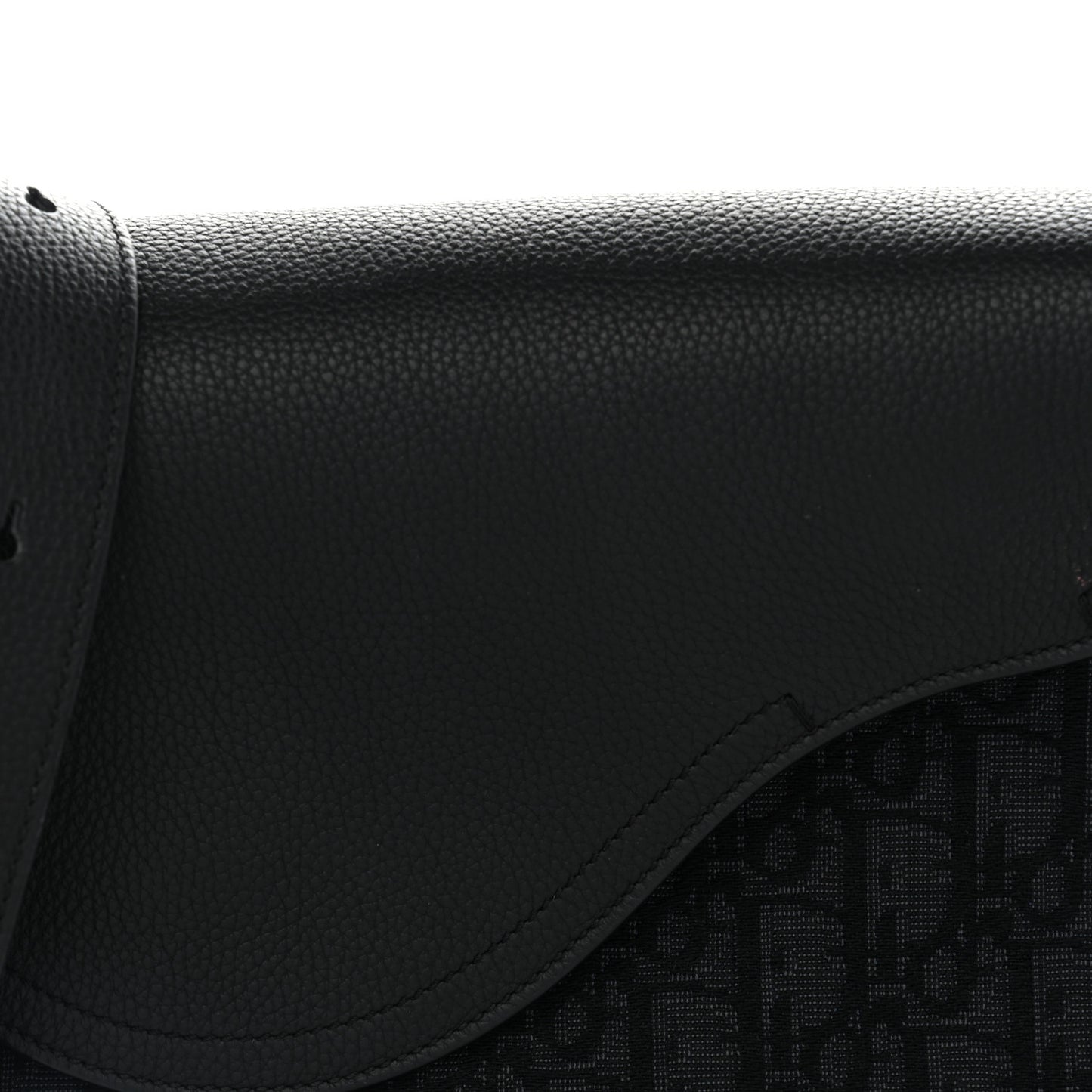 Grained Calfskin Oblique Mini Saddle Messenger Black