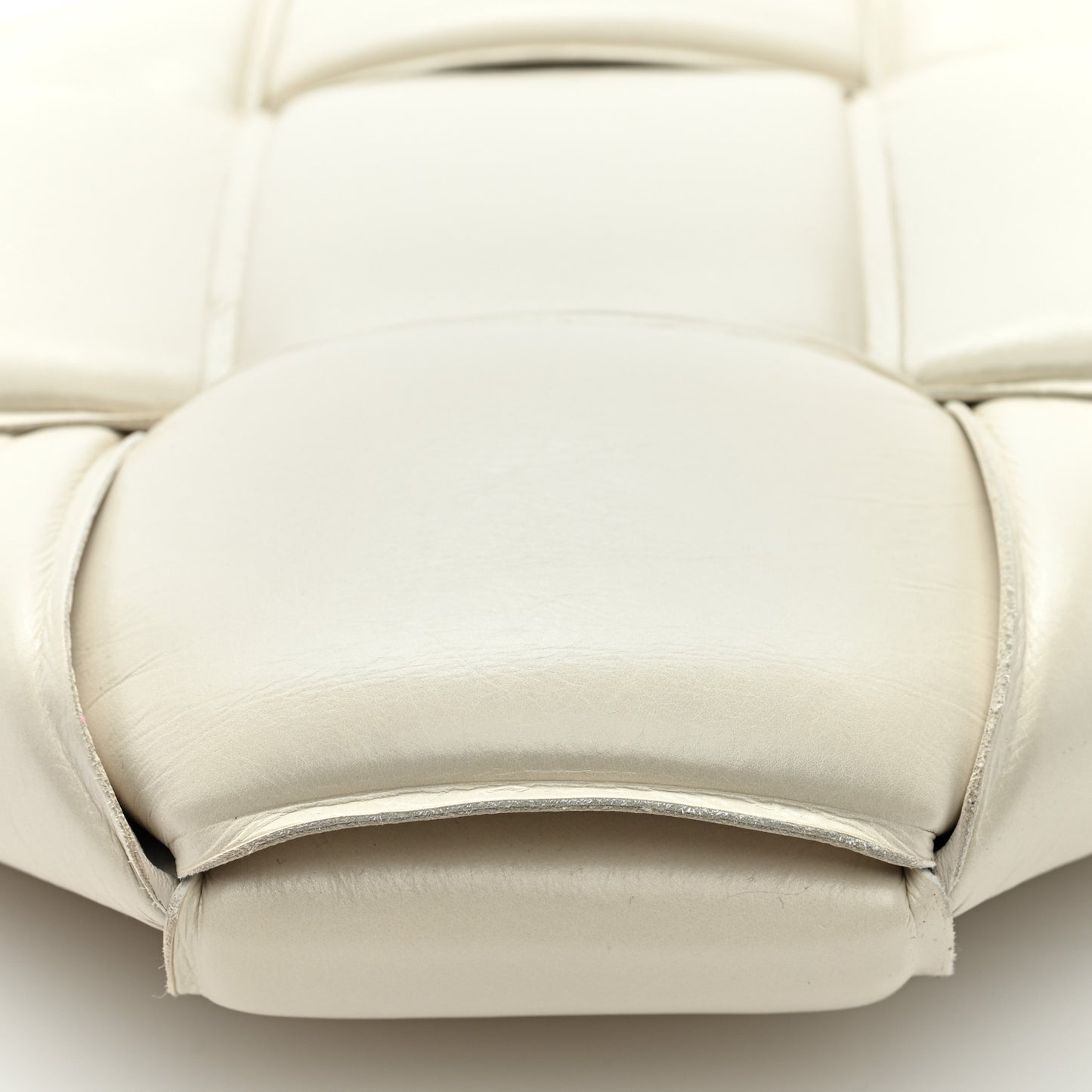 Nappa Maxi Intrecciato Padded Pouch Clutch Plaster