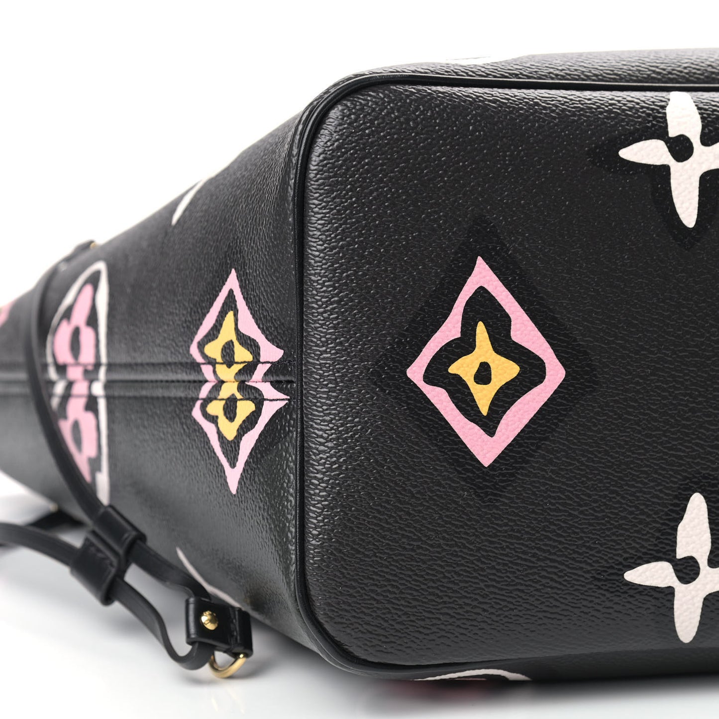 Monogram Giant Wild At Heart Neverfull MM Black