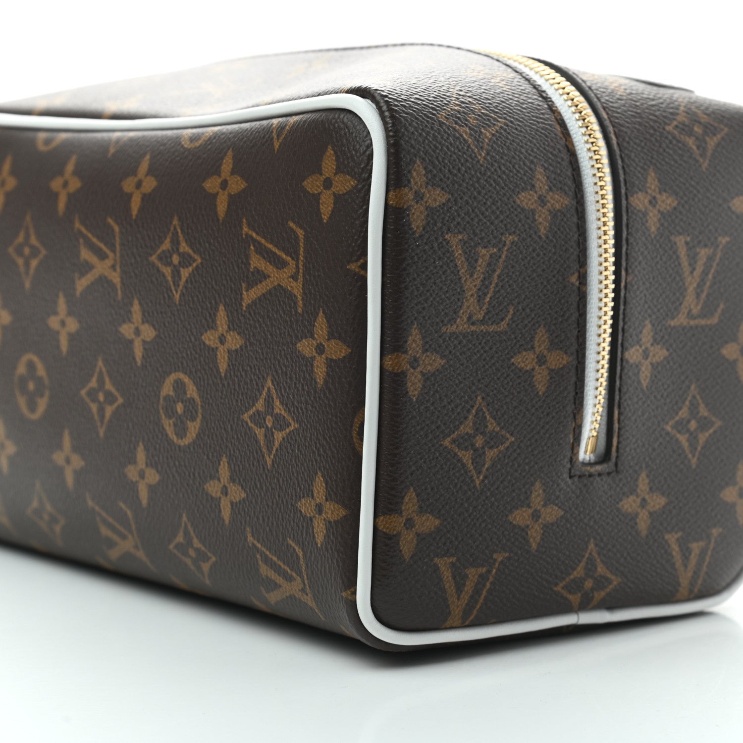 Louis Vuitton X NBA Monogram Cloakroom Dopp Kit 9 of 11