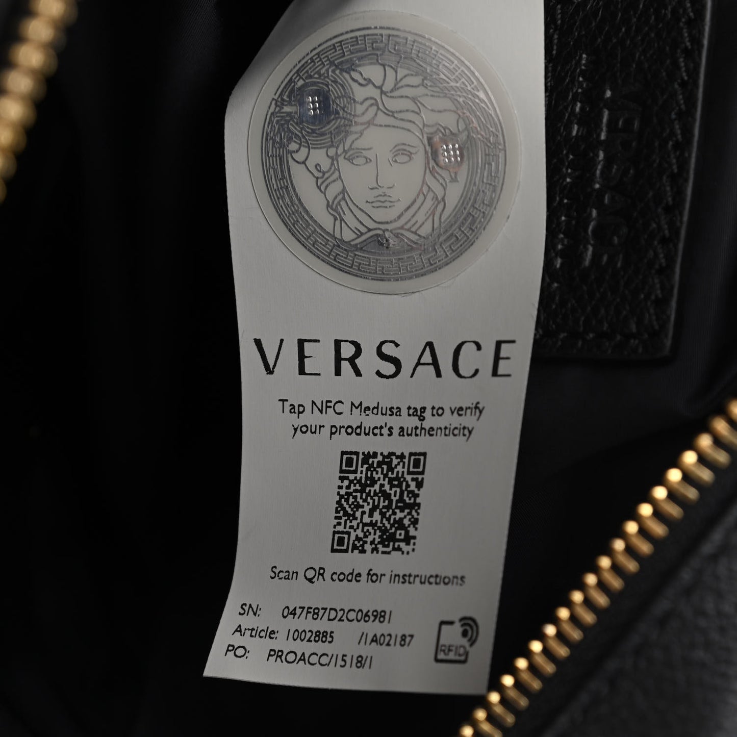 Grained Calfskin Small Medusa Messenger Bag Black