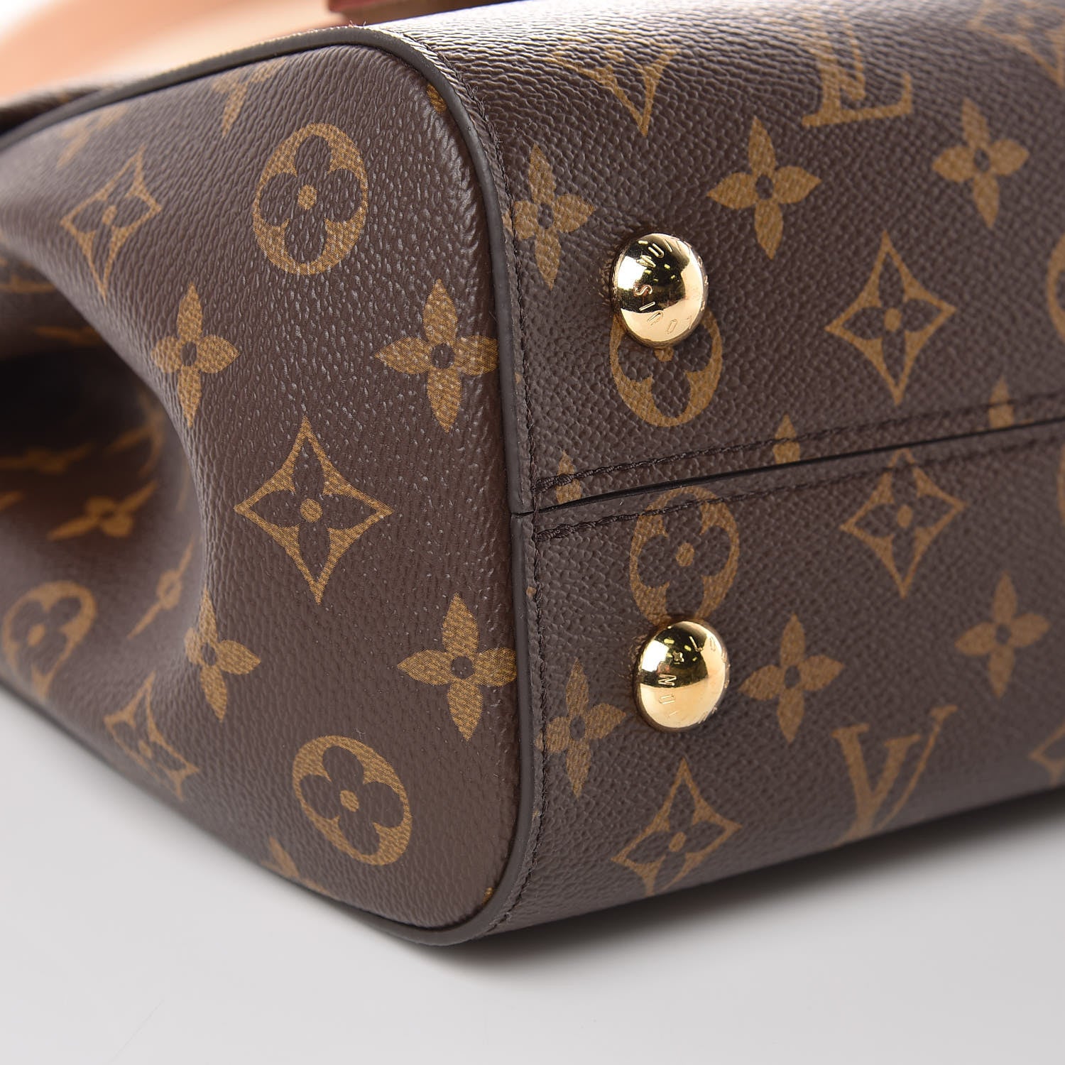 Louis Vuitton Monogram Cluny MM Papyrus Creme 9 of 10