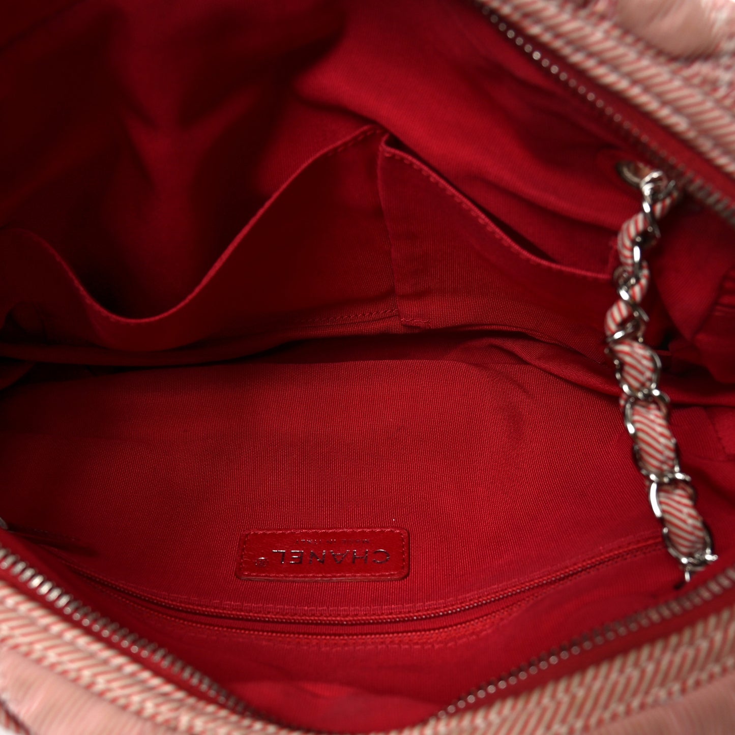 Nylon Bubble Quilt Shoulder Bag Red White