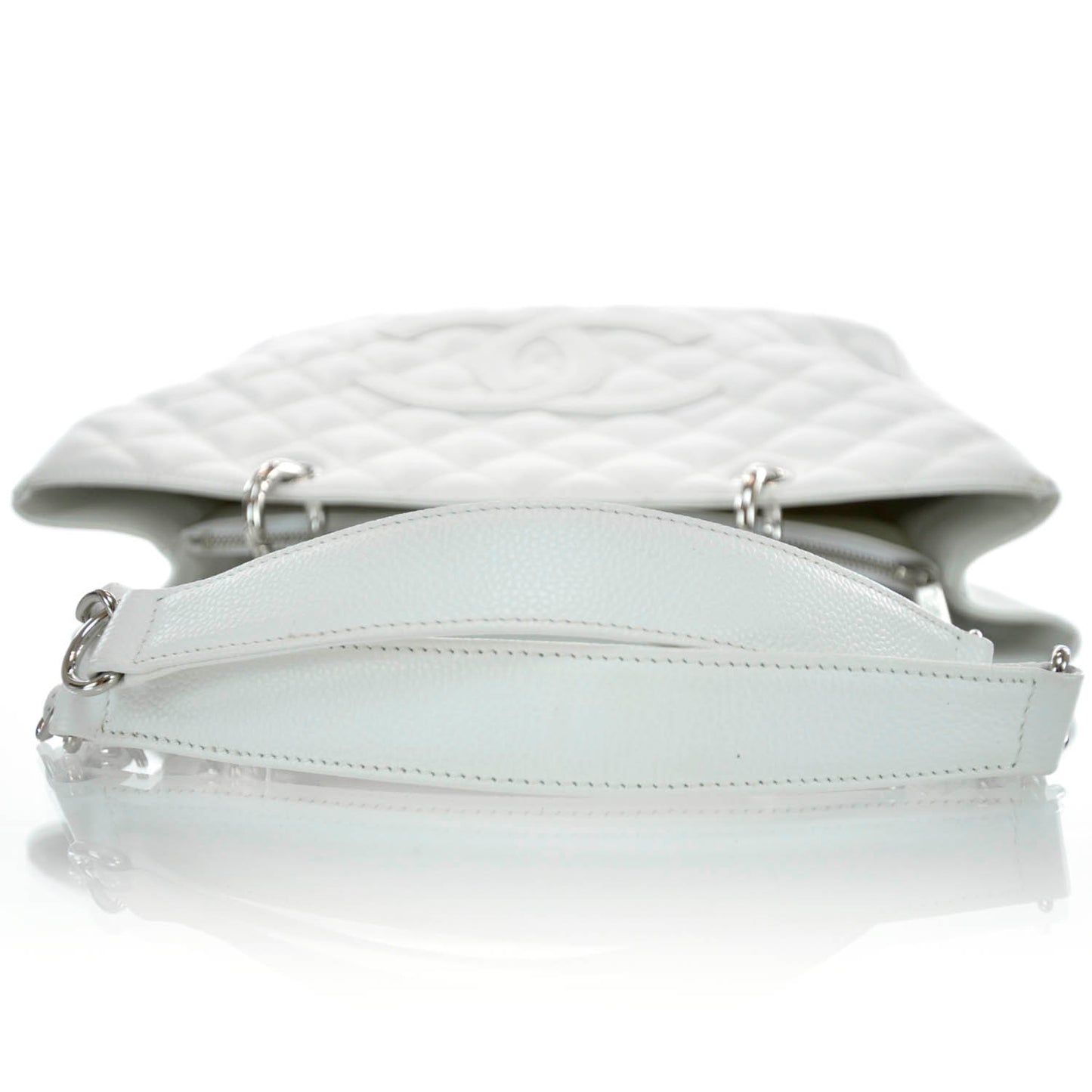Caviar Grand Shopping Tote GST White
