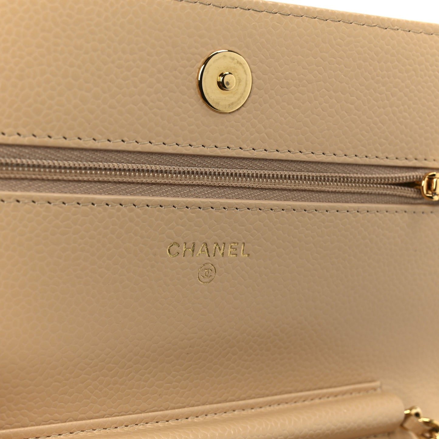 Caviar Quilted Wallet on Chain WOC Beige