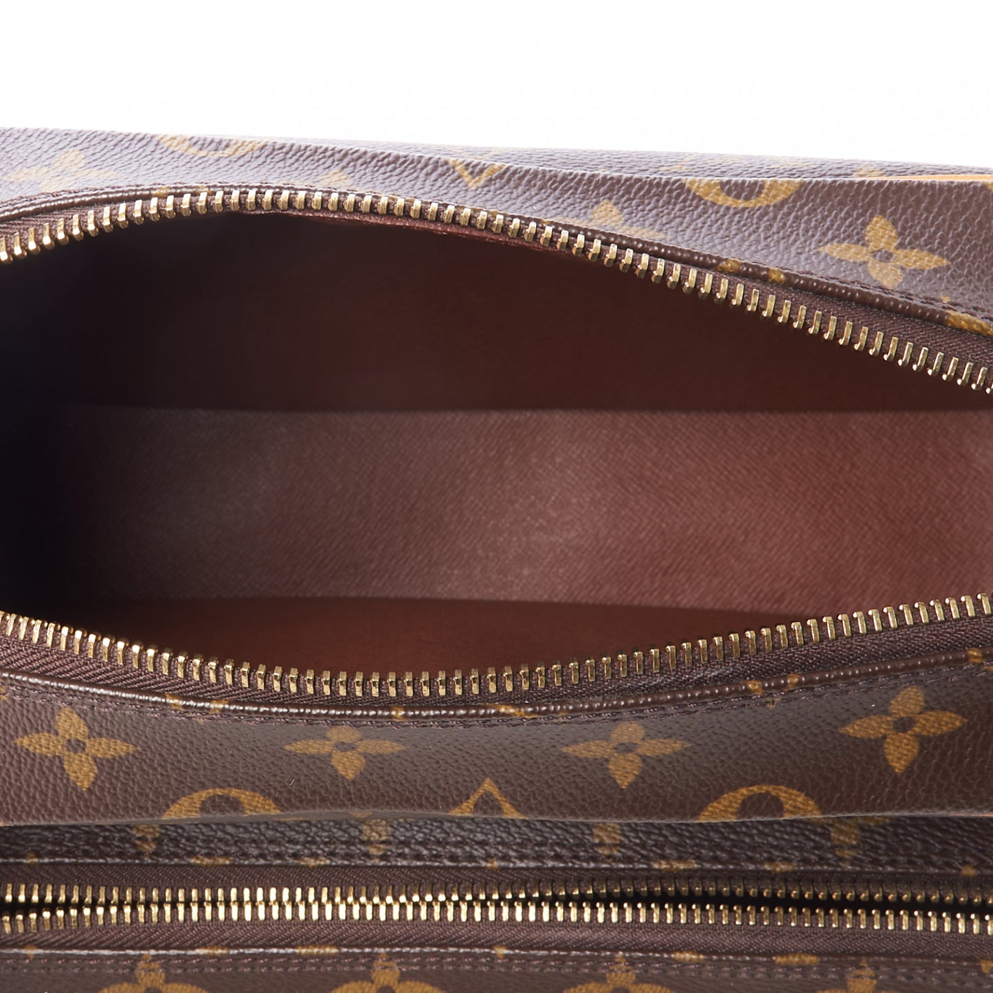 Monogram Nil 28
