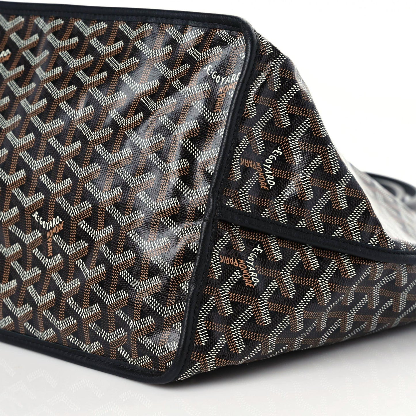 Goyardine Reversible Anjou GM Black
