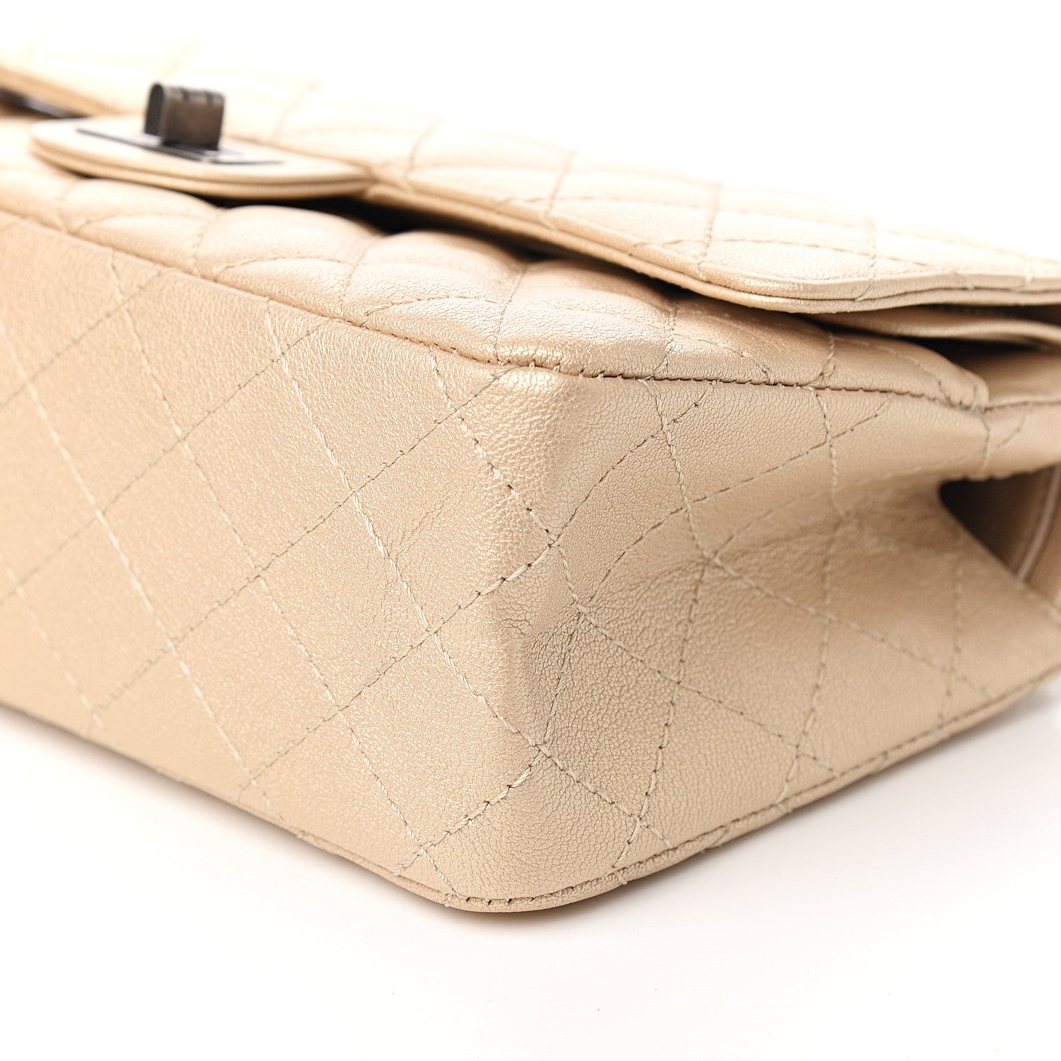 Chanel Metallic Sheepskin Quilted 2.55 Reissue 225 Flap Beige 8 of 9