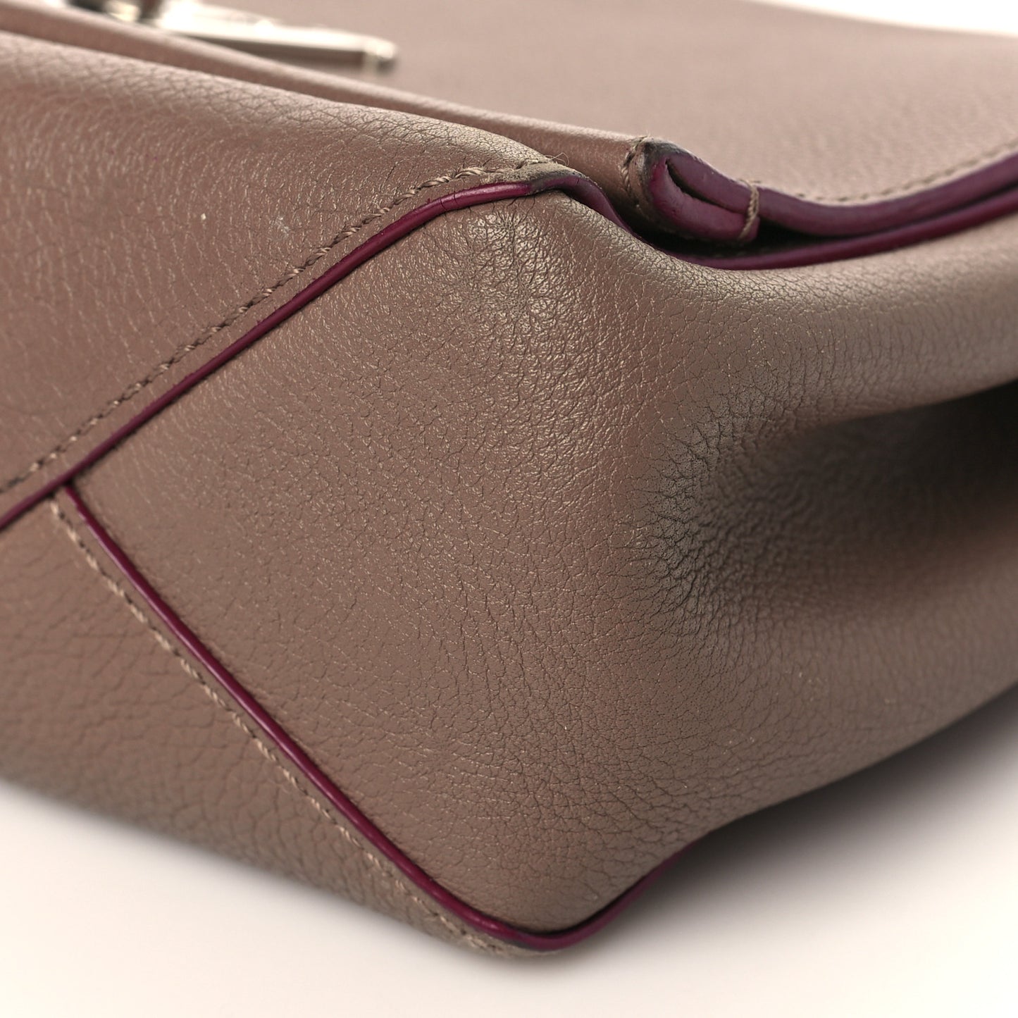 Soft Calfskin Lockme II Chain Bag BB Taupe Glace