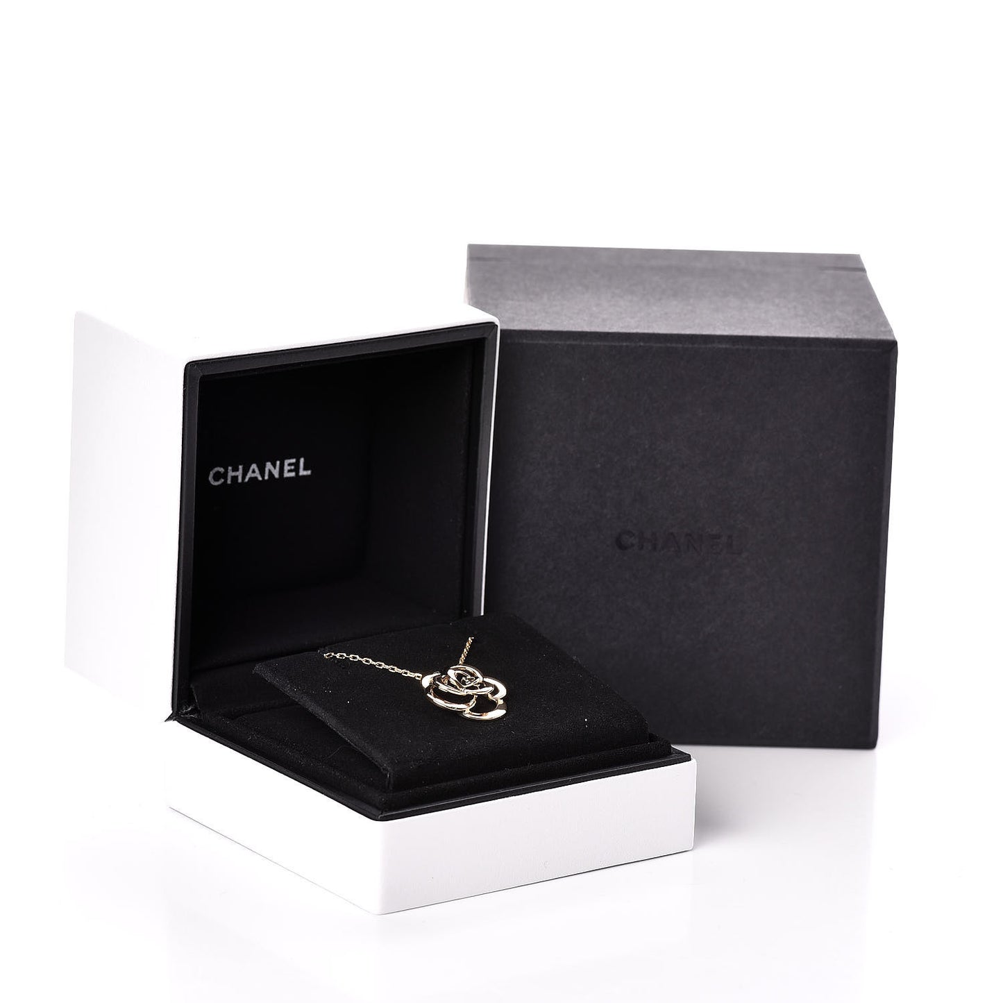 18K Yellow Gold Fil de Camelia Pendant Necklace