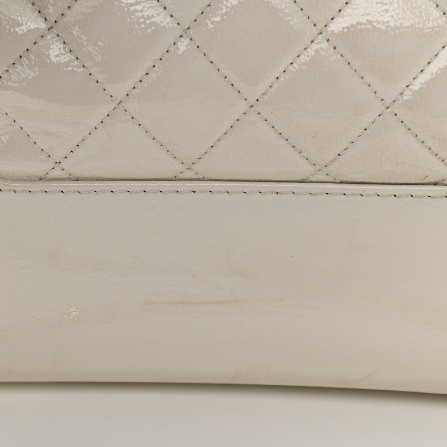 Patent Goatskin Quilted Medium Gabrielle Hobo White