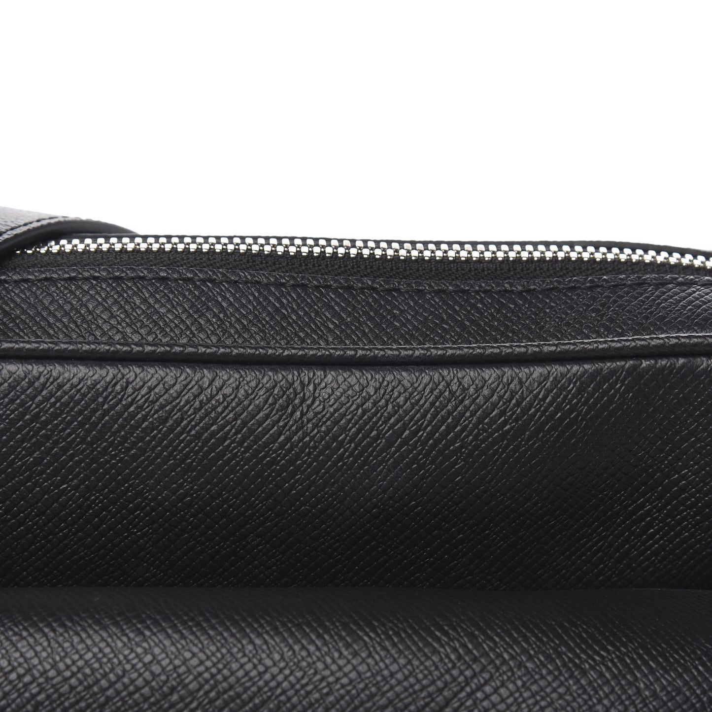 Taiga Monogram Eclipse Outdoor Messenger Black