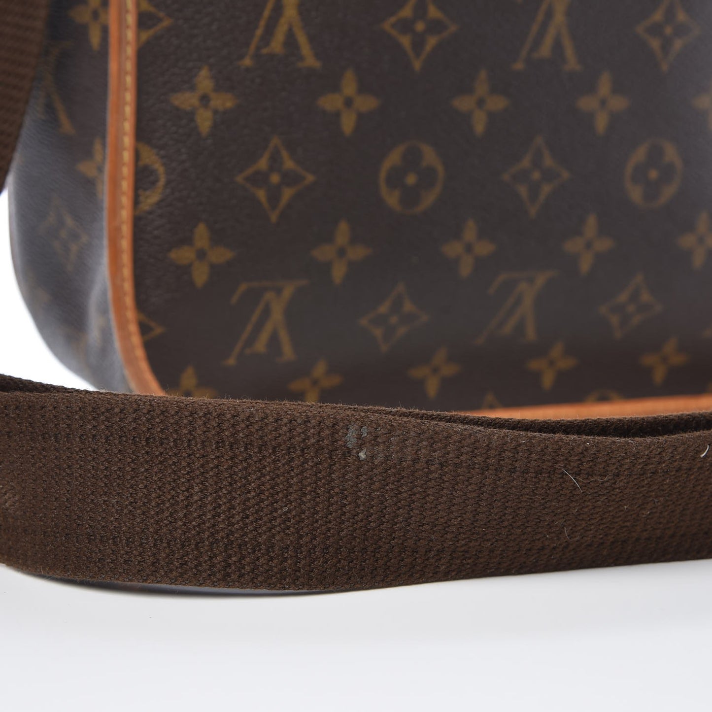 Monogram Bosphore PM Messenger