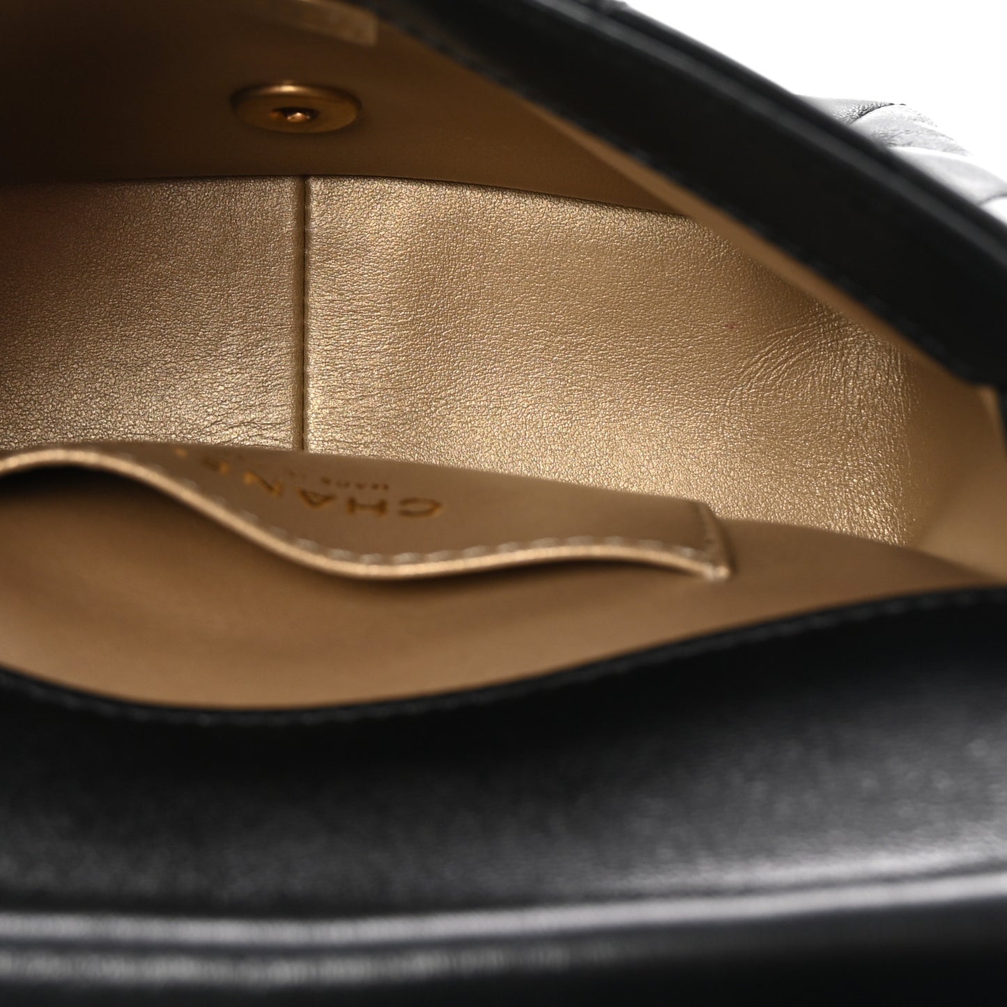 Shiny Lambskin Quilted Mini Pearl Logo Flap Black