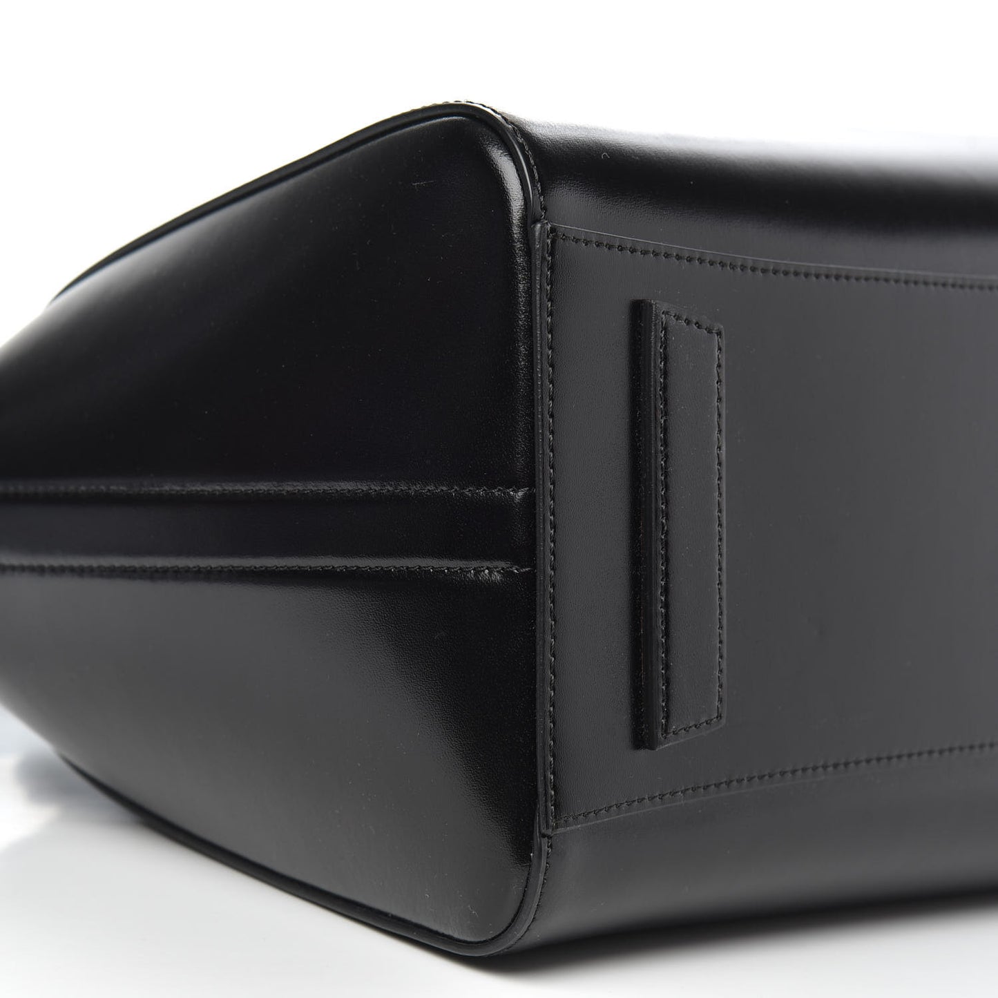 Shiny Lord Calfskin Medium Antigona Black