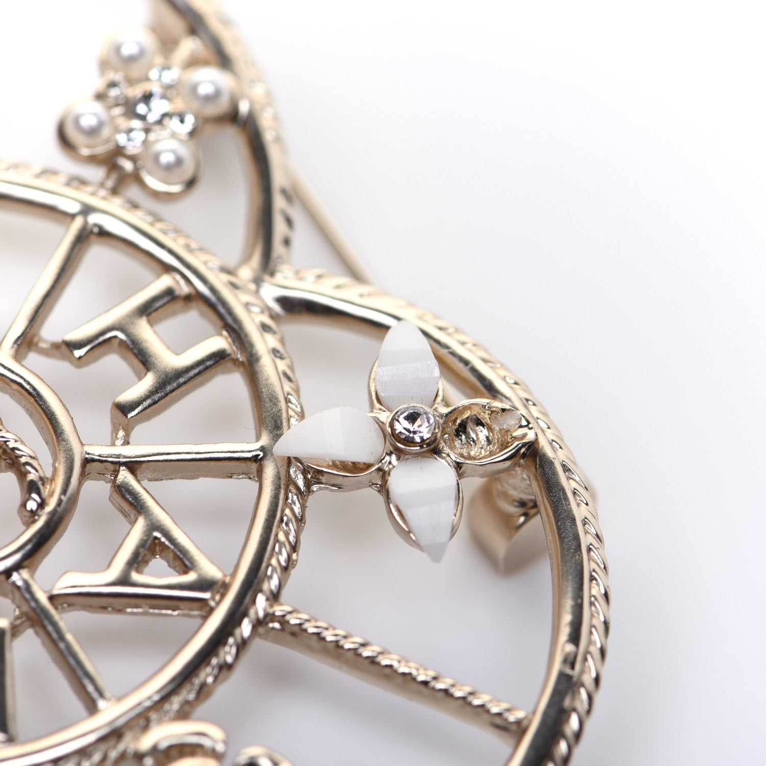 Chanel Crystal Pearl CC Heart Brooch Gold 7 of 8