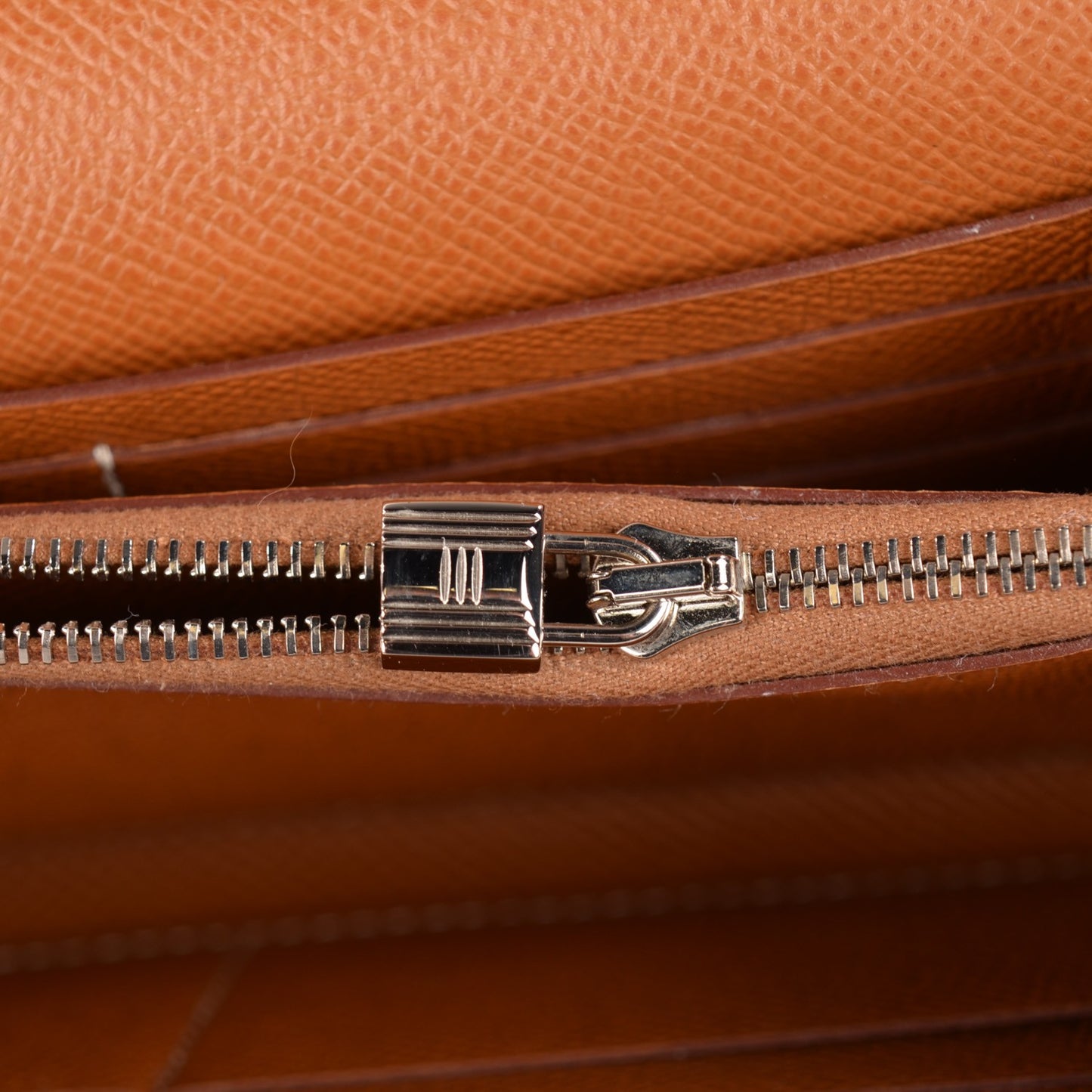 Epsom Kelly Longue Wallet Gold