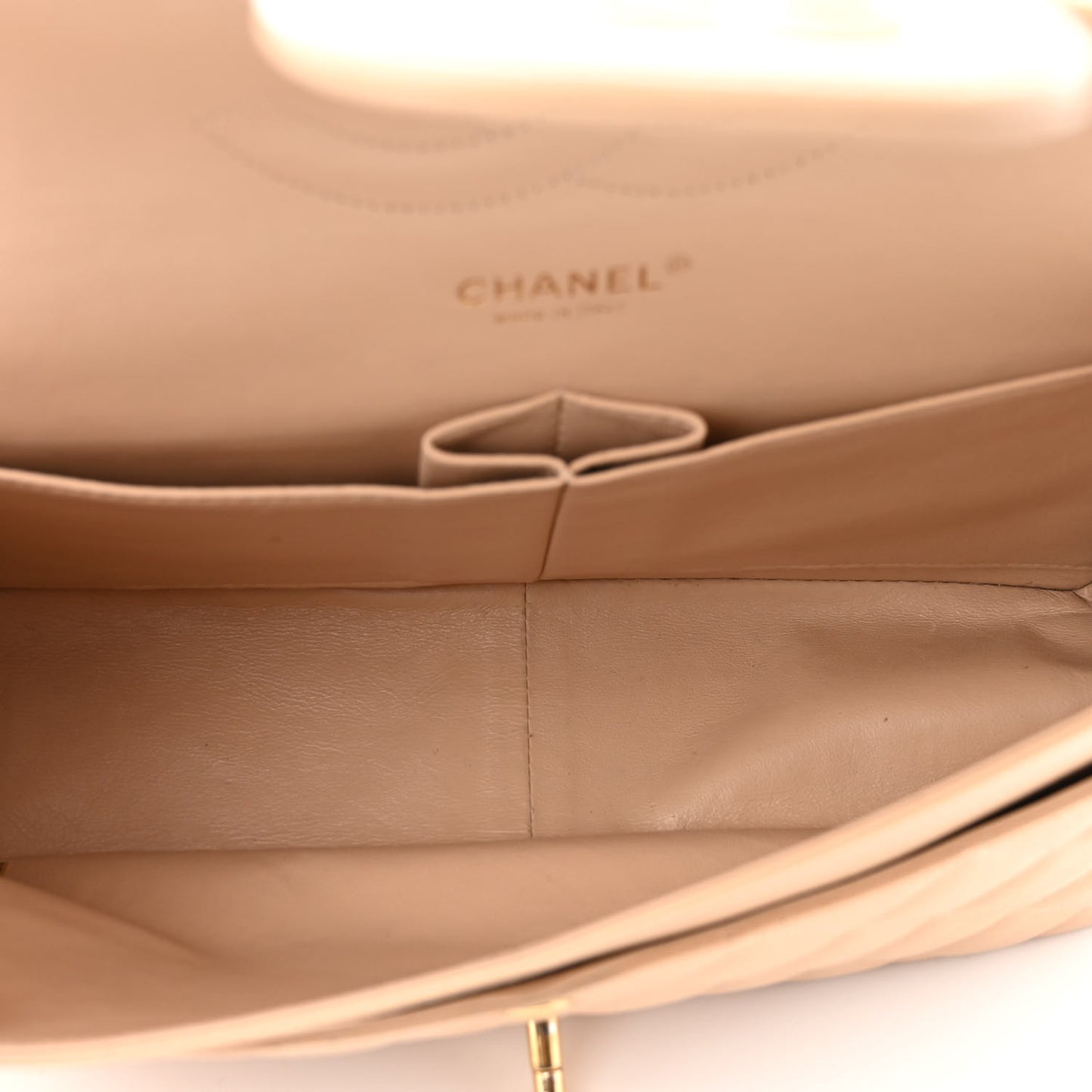 Caviar Quilted Jumbo Double Flap Beige Clair