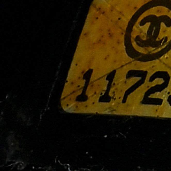 Caviar Quilted East West Flap Black
