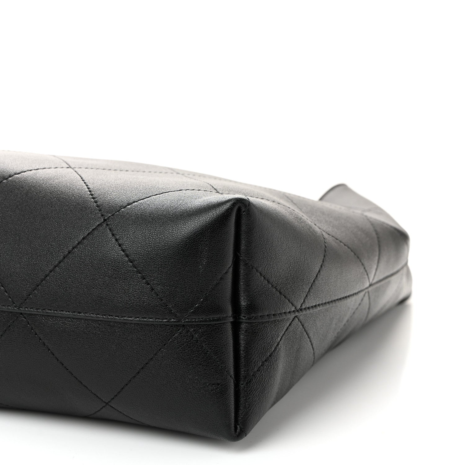 Chanel Shiny Lambskin Quilted Medium Hobo Black 19 of 21