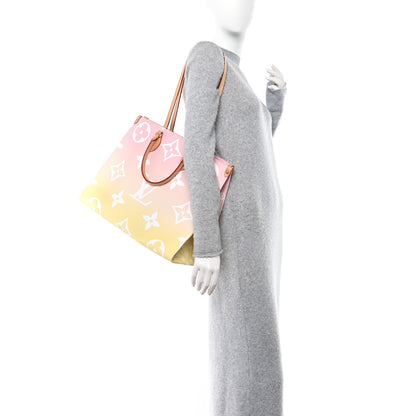 Louis Vuitton Monogram Giant By The Pool OnTheGo GM Light Pink 2 of 9