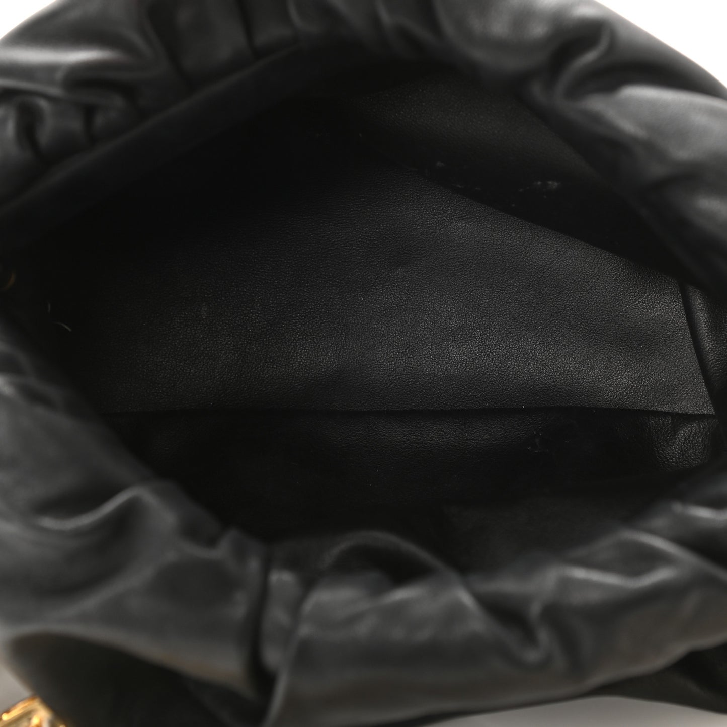 Calfskin The Pouch Chain Black