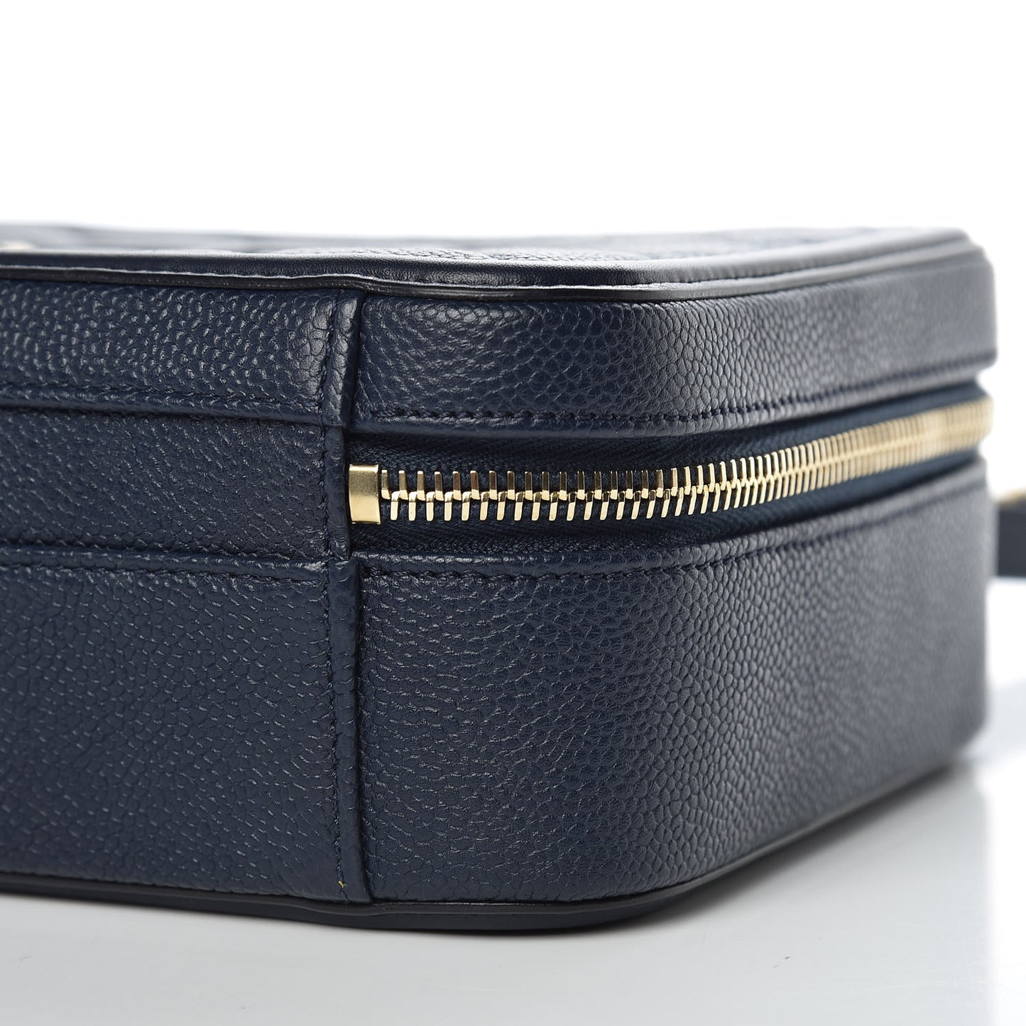 Caviar Quilted Medium CC Filigree Vanity Case Navy