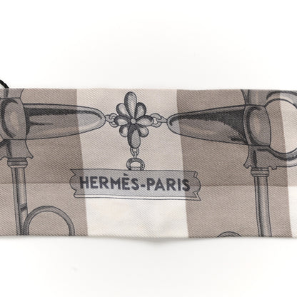 Hermes Silk Mors Et Gourmettes Vichy Twilly Etoupe Jaune Vif White 3 of 5