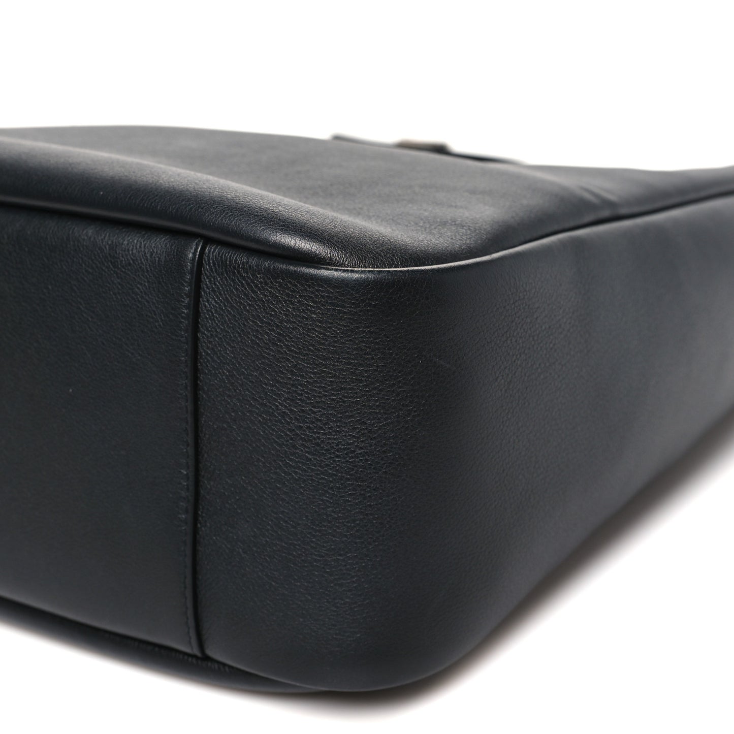 Supple Calfskin Large Le 5 A 7 Soft Hobo Black
