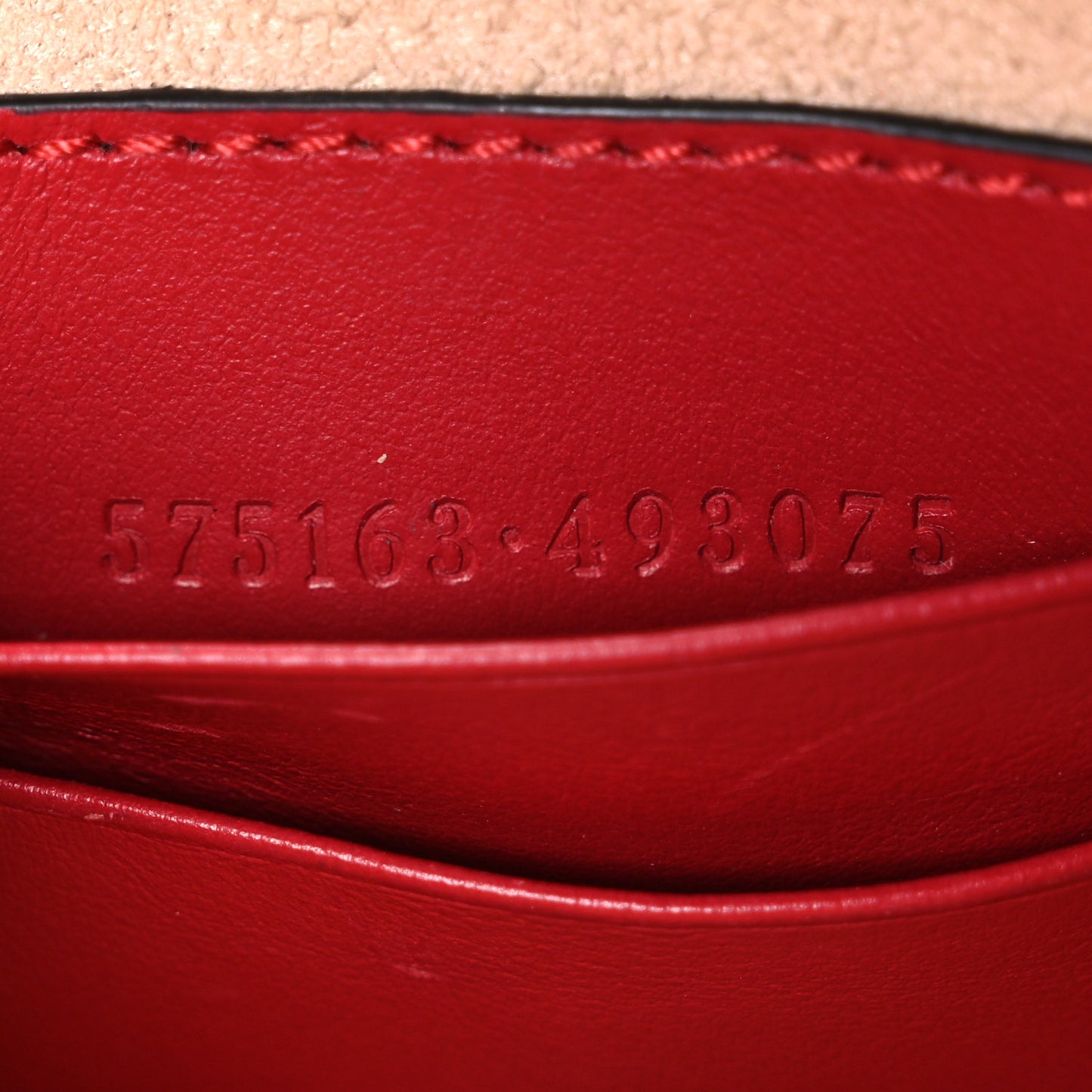 Calfskin Matelasse Mini GG Marmont 2.0 Bucket Bag Hibiscus Red