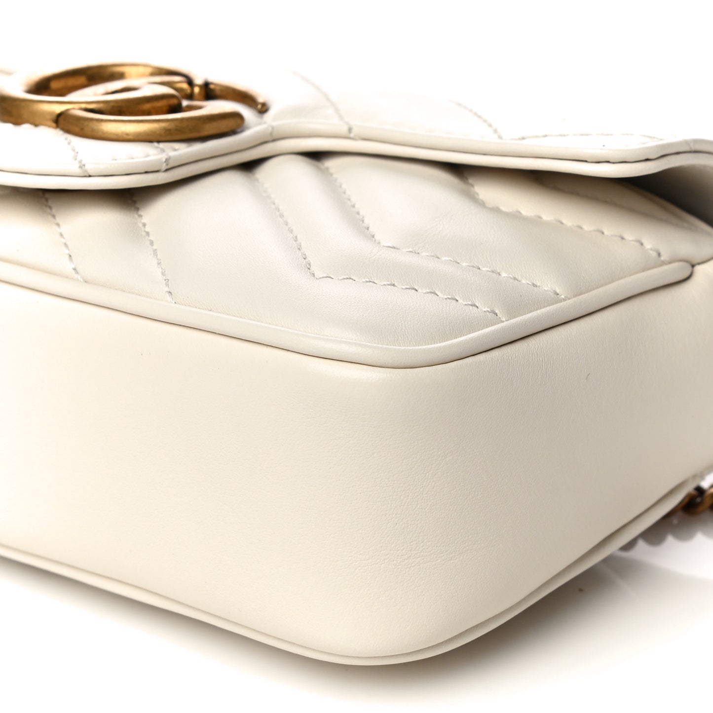 Calfskin Matelasse Super Mini GG Marmont Shoulder Bag White