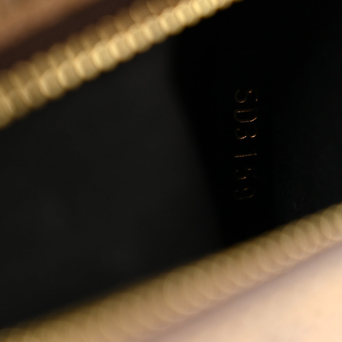 Reverse Monogram Pochette Metis